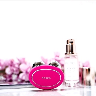 Máy nâng cơ mặt Foreo Bear