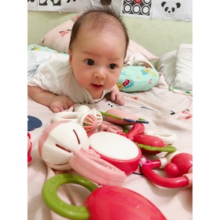 xúc xắc gặm nướu baby conceit