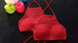 Bikini áo móc len