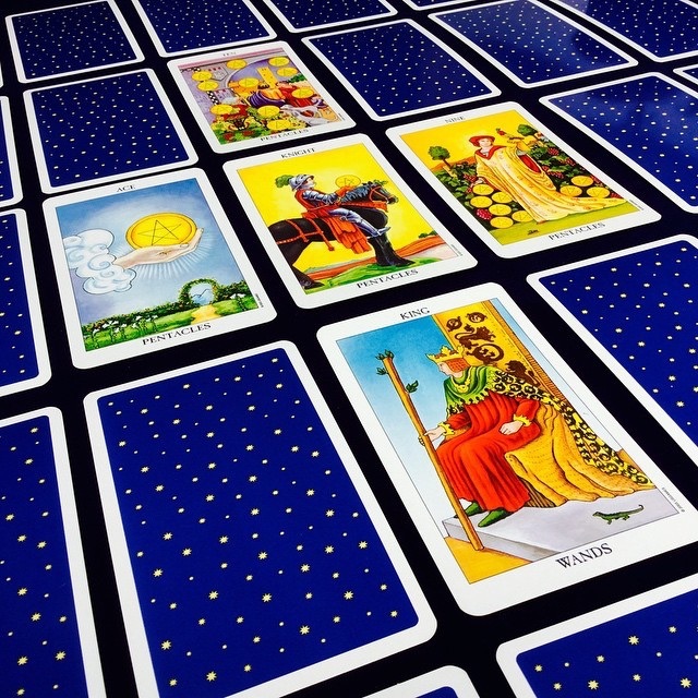 Bài Radiant Rider Waite Tarot in Tin