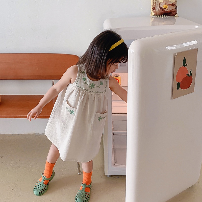 Đầm Sát Nách Thêu Hoa Cho Bé Gái