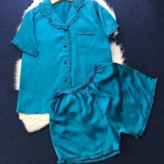 ĐỒ BỘ PIJAMA BÈO ĐÙI CHẤT VẢI PHI LỤA