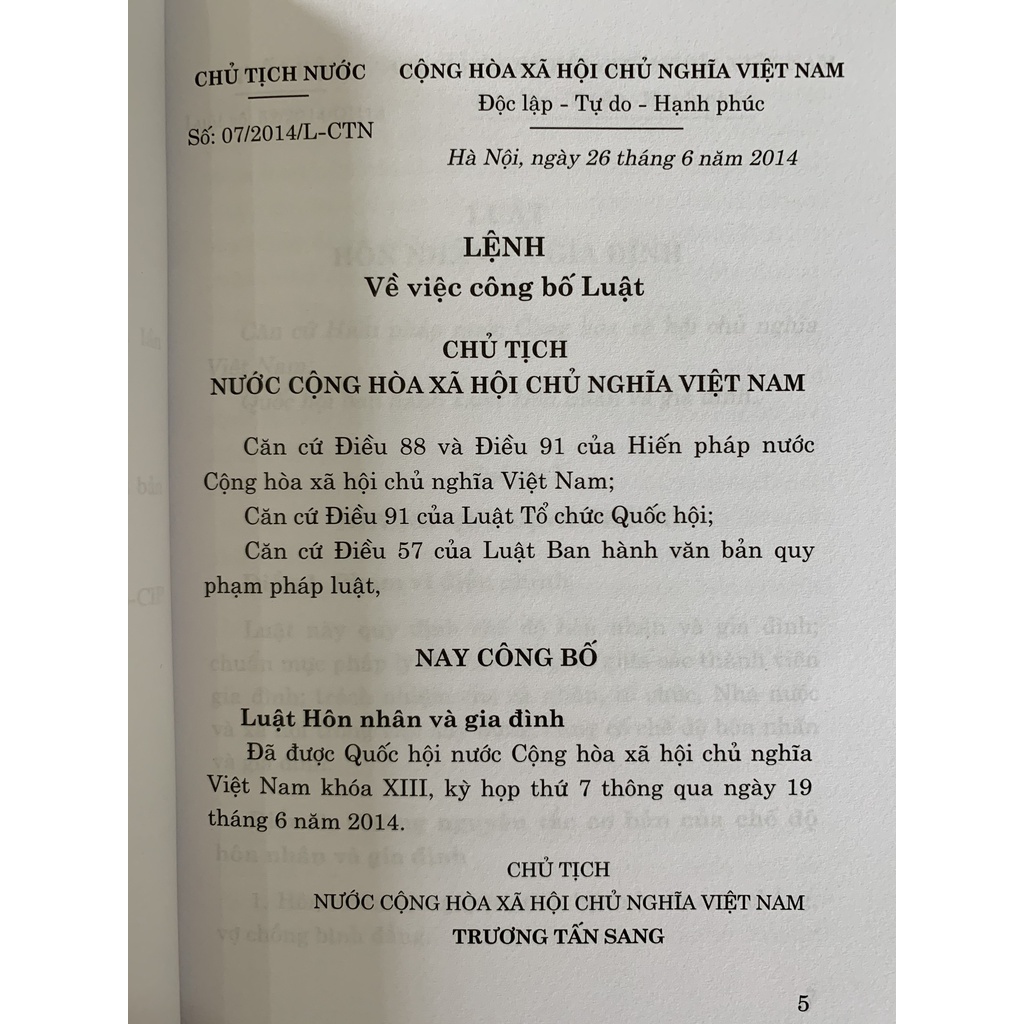 Sách-Luật Hôn Nhân Và Gia Đình (Hiện Hành) | BigBuy360 - bigbuy360.vn