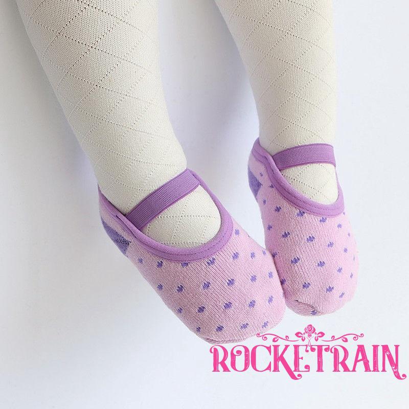 Vớ chống trượt dễ thương cho bé