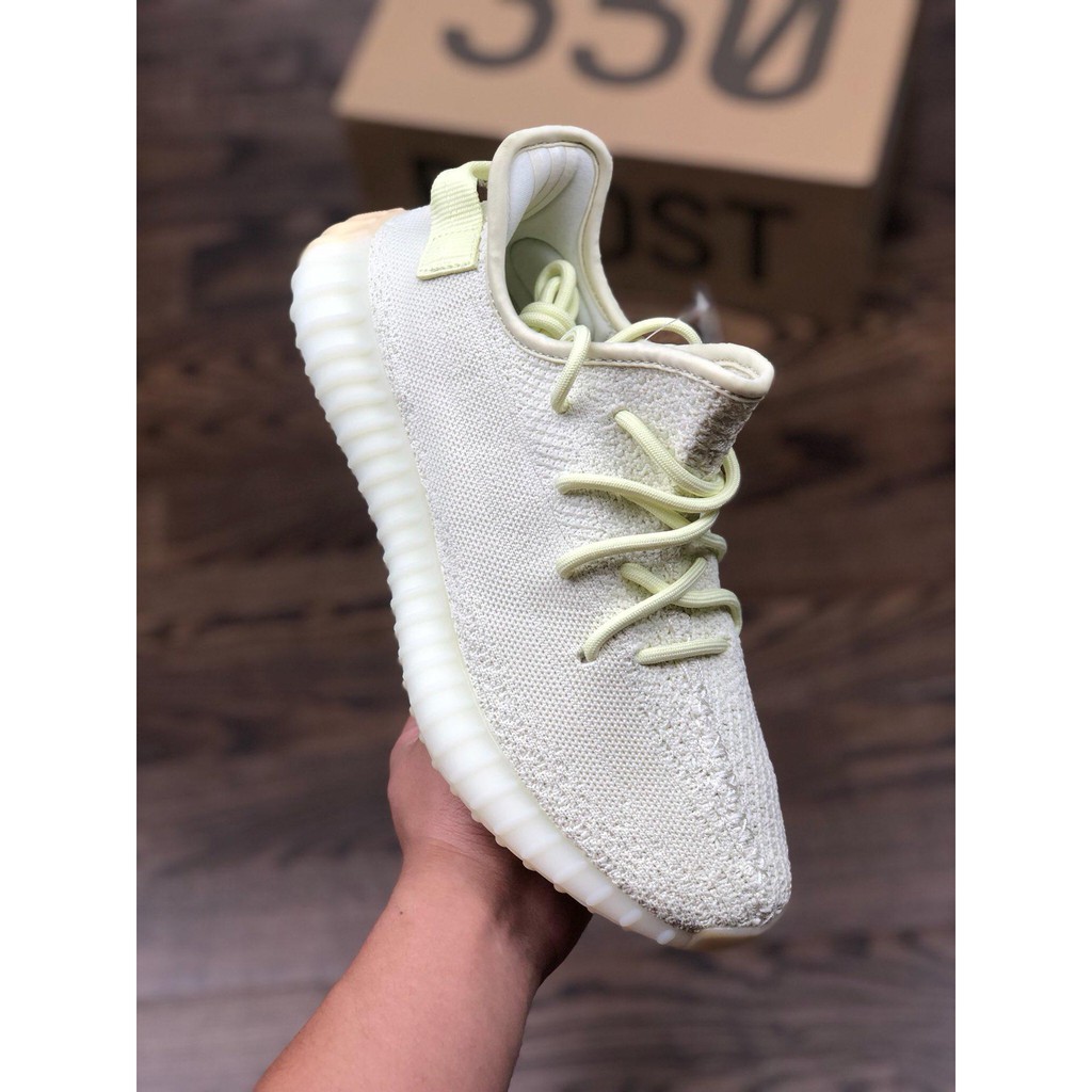 Giày thể thao Yeezy 350v2