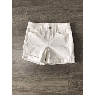 QUẦN SHORT NỮ TRẮNG VNXK