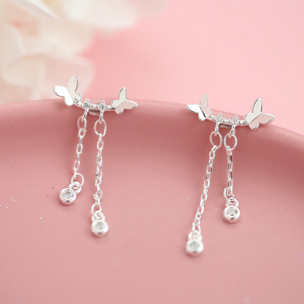 Hoa Tai Dáng Dài Hình Bướm Đính Đá Phối Tua Rua Phong Cách Hàn Quốc