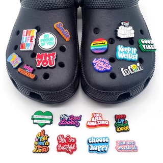 Crocs charms giày bốt cổ cao cho bé