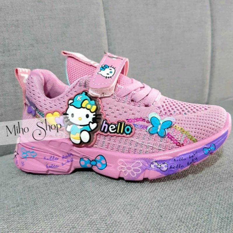 Giày thể thao cho bé gái