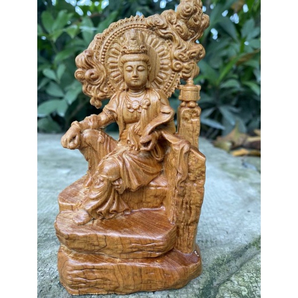 Tượng Phật Bà Quan Âm Tự Tại Gỗ Thơm