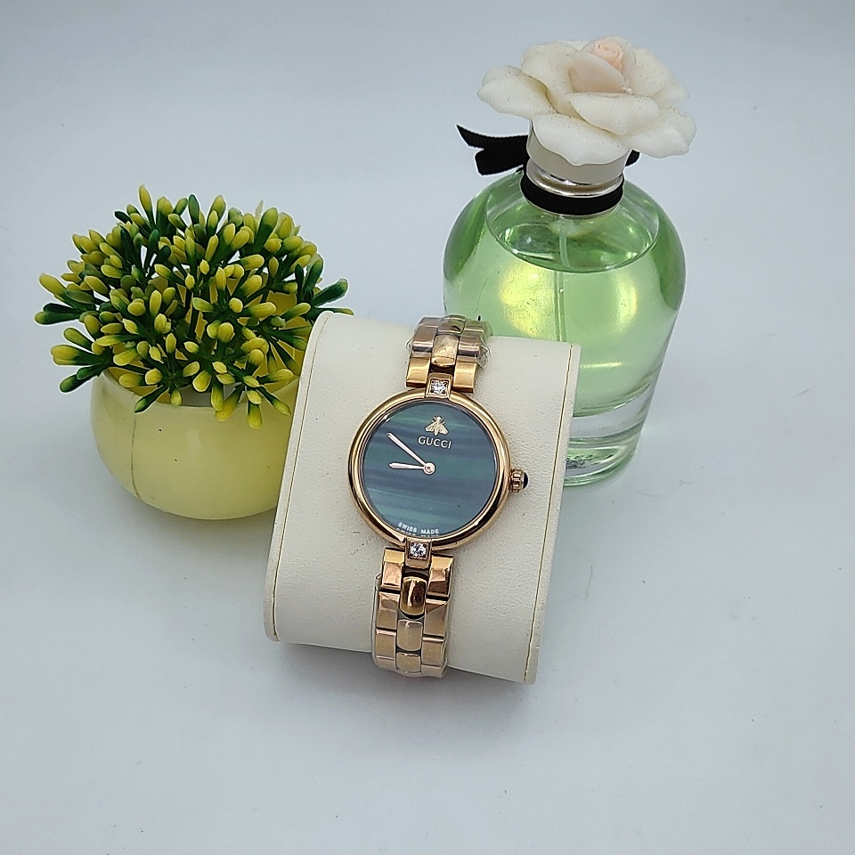 Đồng Hồ Nữ GC gucci  con ong kính shaphia