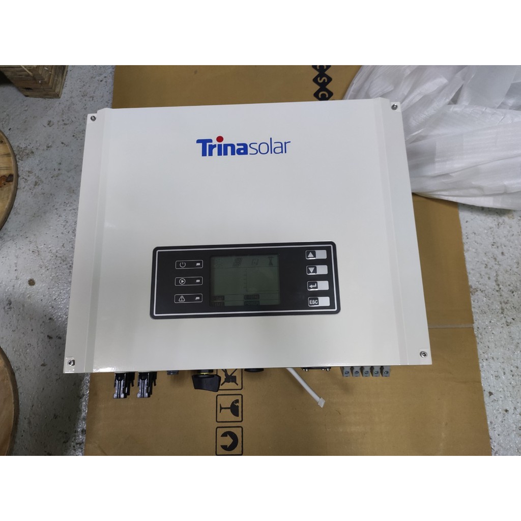 INVERTER HÒA LƯỚI 5KW 3 PHA XẢ KHO THANH LÍ THU HỒI VỐN , KHÔNG BH