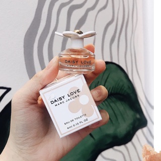 Nước hoa minisize MARC JACOBS DAISY LOVE (4ml có box)