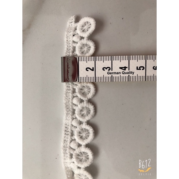 [thanh lý]ren viền hình tròn nối tiếp nhau dày 2 cm