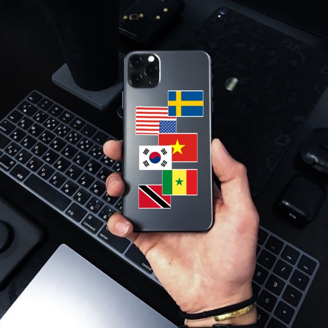SET 50 STICKER LÁ CỜ CÁC NƯỚC CHỦ ĐỀ DU LỊCH CÁ TÍNH DÁN TRANG TRÍ ĐIỆN THOẠI LAPTOP VALI MŨ BẢO HIỂM XE MÁY TỦ KỆ,...