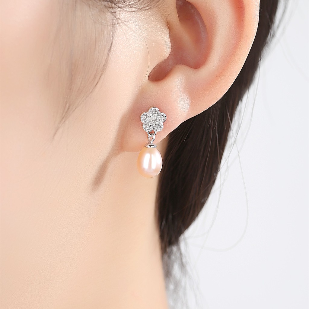 Bông Tai Bạc Nữ S925 Thiết Kế Bông Hoa Dáng Thả Đính Hạt Ngọc Trai Thiên Nhiên B2347 - Bảo Ngọc Jewelry