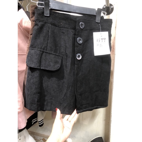 Chân váy cạp cao vải nhung tăm vạt lệch 3 khuy nhẹ nhàng thanh lịch / Áo Len nơ ren ren Qc bánh bèo