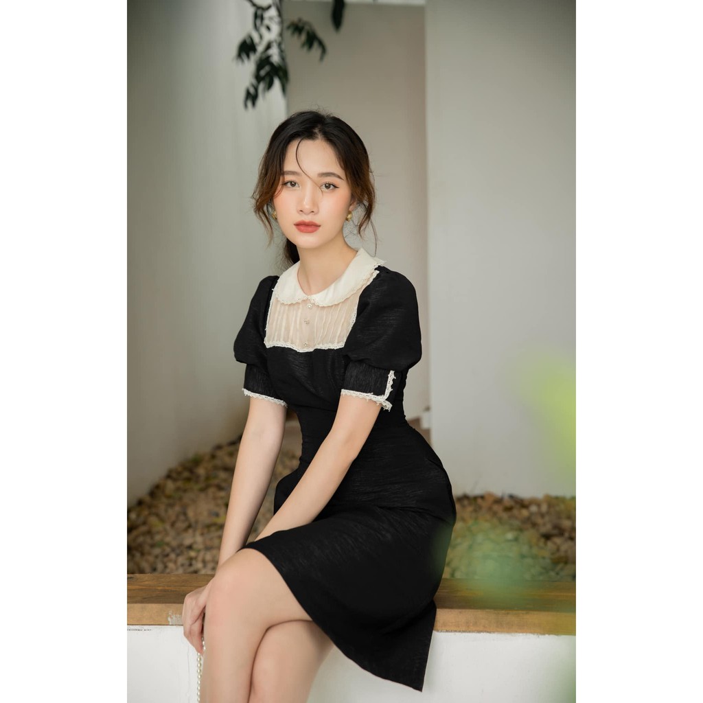 LAVIEM - Đầm đen cổ ren li ngực Vivi