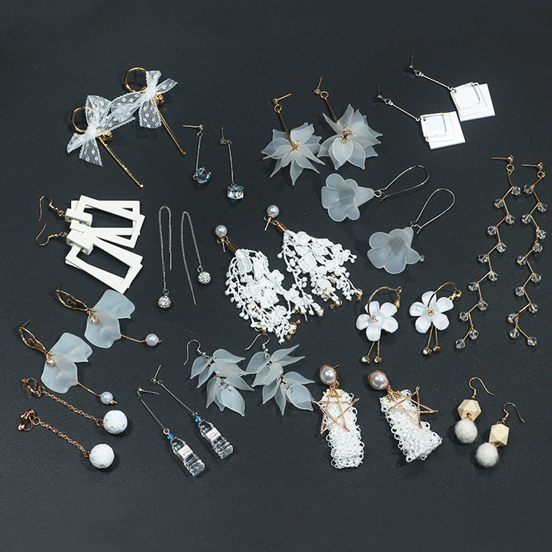 [White Collection] Simple flower fringed earrings Korean version personality long geometric wild petal earrings