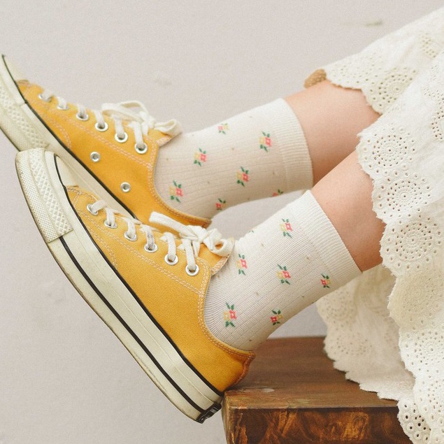 FLOWER DAY - Tất vớ cao cổ nữ hoạ tiết hoa lá mùa xuân, nhập khẩu Hàn Quốc