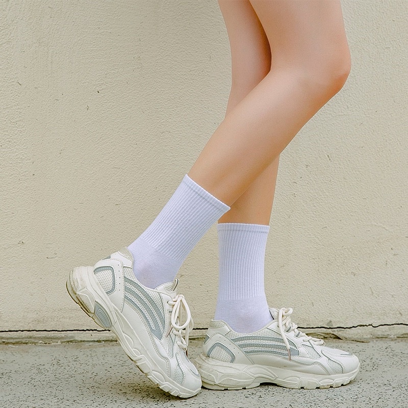 Vớ trơn cotton cổ cao trắng và đen(hàng cao cấp)