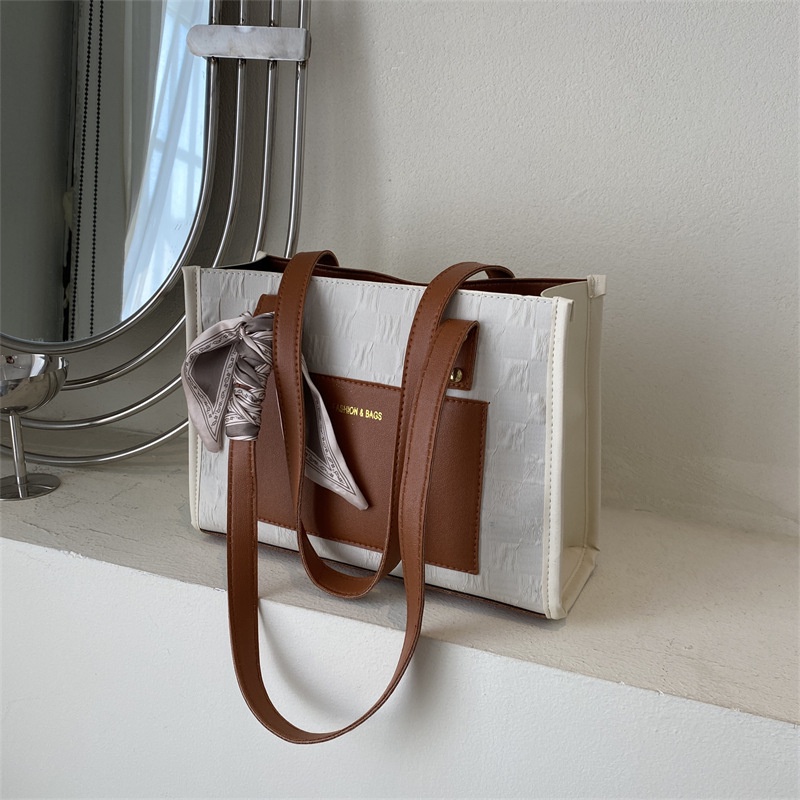 Túi Xách Nữ Đính Đinh Tán Thời Trang Hàn Quốc