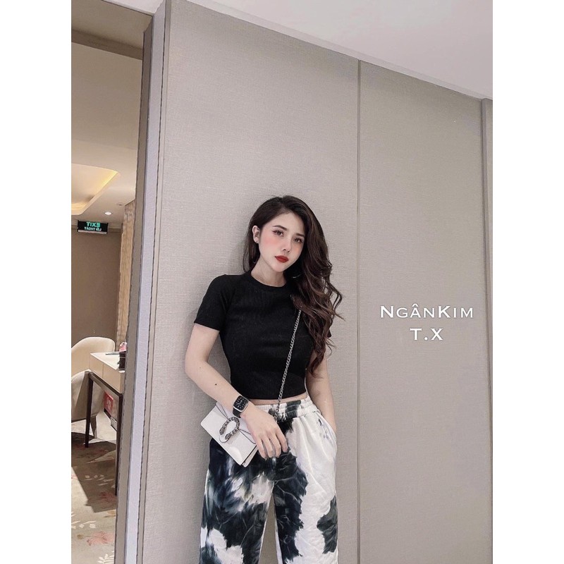 [Mã WASTCOOL giảm 15% tối đa 50K đơn 99K] Sét bộ thể thao trơn croptop mic quần loang bom | BigBuy360 - bigbuy360.vn