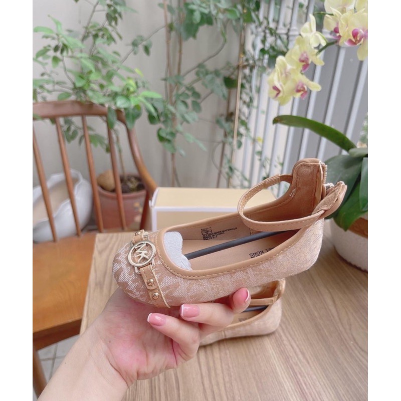 Giày MK cho bé gái