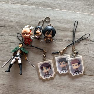 Móc khoá Attack On Titans