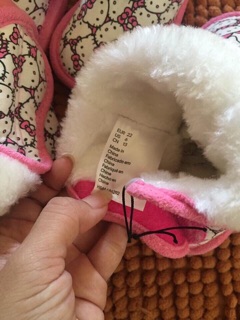 BOOT KITTY CỔ LÔNG H&M XUẤT