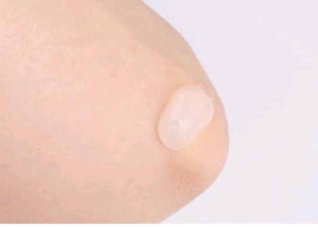 Tẩy da chết Tonymoly  Floria Bringtening Peeling Gel 120ml | BigBuy360 - bigbuy360.vn