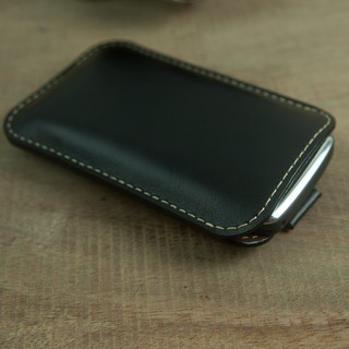 Bao Da Điện Thoại Mino Crafts Dùng Cho Nokia E72 Da Bò Thật Khâu Tay Thủ Công Màu Đen Lịch Lãm