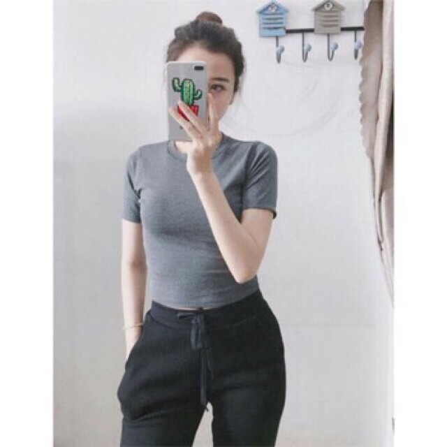 Áo thun croptop tay ngắn kèm hình thật | BigBuy360 - bigbuy360.vn