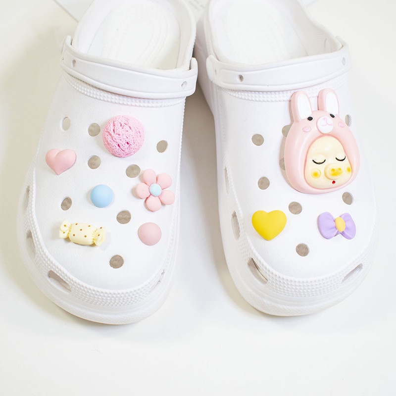 Phụ Kiện Móc Khóa Giày Crocs Jibbitz Hình Chú Heo Cà Rốt Dễ Thương