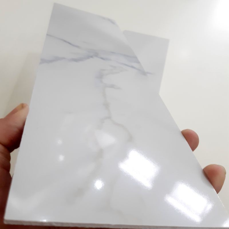 Tấm nhựa PVC ốp chân tường, dán tường, bóng sạch như gạch men, trang trí phòng, tặng băng dính 2 mặt cho đơn 20 sản phẩm