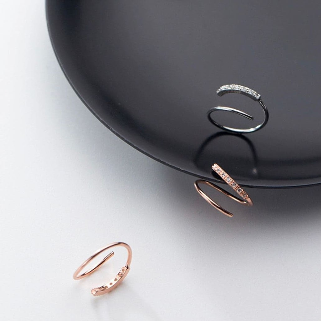 Khuyên tai bạc 925 hình xoắn tiny line lạ mắt độc đáo Dế Bạc - K5830