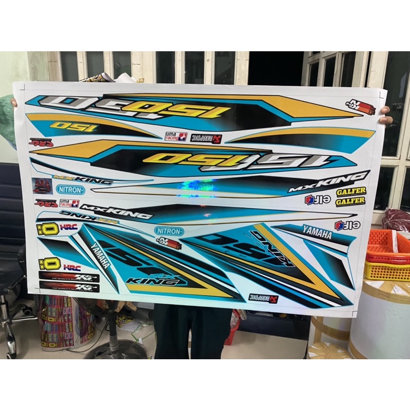 ( Quí khách vui lòng mang ra tiệm cho thợ dán )  ( Quí khách vui lòng mang ra tiệm cho thợ dán ) exciter 150 xanh ngọc