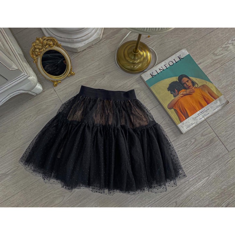 Áo Corset Ren Đen - Chân Váy Chấm Bi