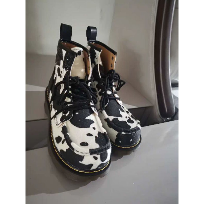(SẴN) Boots ulzzang họa tiết bò sữa B78 | BigBuy360 - bigbuy360.vn