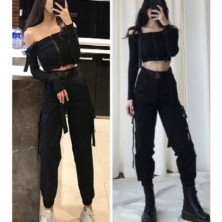(sẵn) mua 1 tặng 1 set áo trễ vai quần kaki dây đai
