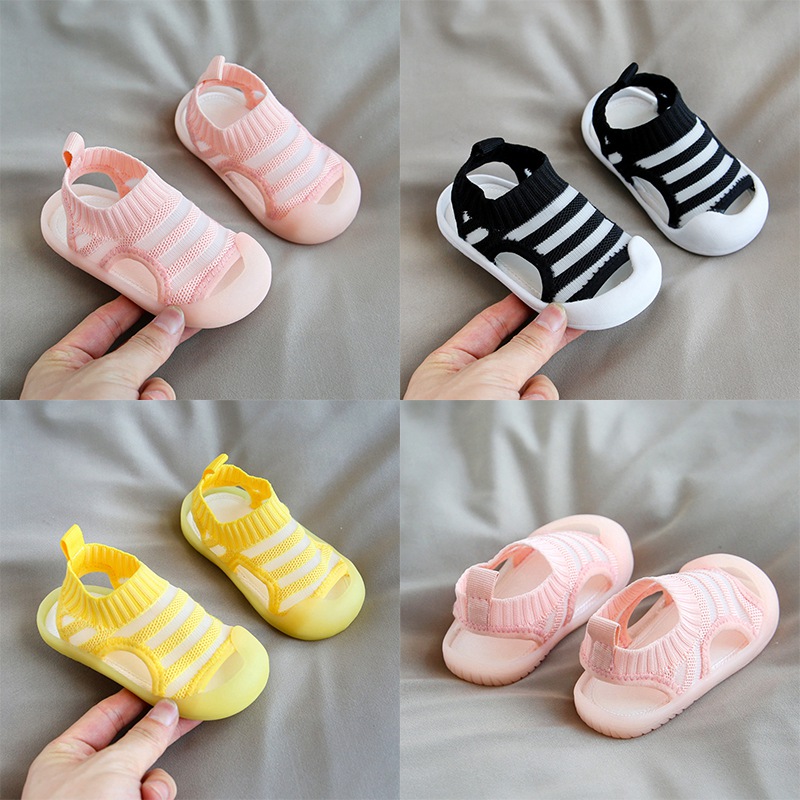 Giày sandal đế mềm chống trượt bít ngón thời trang Hàn Quốc dành cho bé