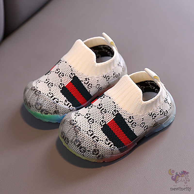 Giày thể thao dệt vải thiết kế cho trẻ em xinh xắn