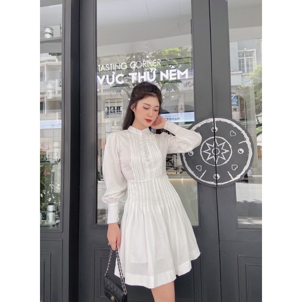 Đầm tay dài dập ly eo cài nút màu xanh bơ dạo phố xinh xắn