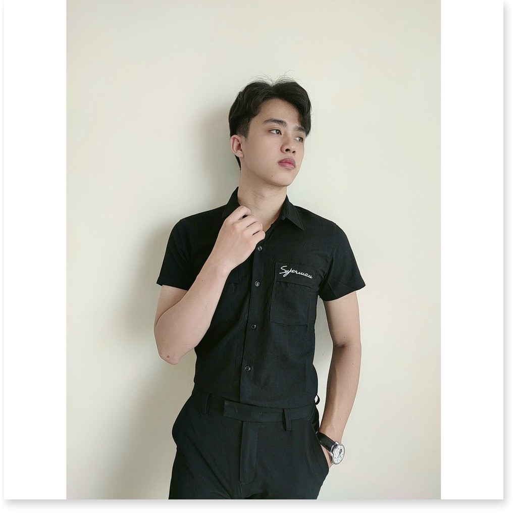 ÁO SƠ MI ĐŨI TAY NGẮN,THIẾT KẾ HỌA TIẾT TRƠN NHƯNG KHÔNG KÉM PHẦN SANG TRỌNG,ĐẶC BIỆT LÀ CHẤT LIỆU VÃI THOÁNG MÁT VÀ MỊM