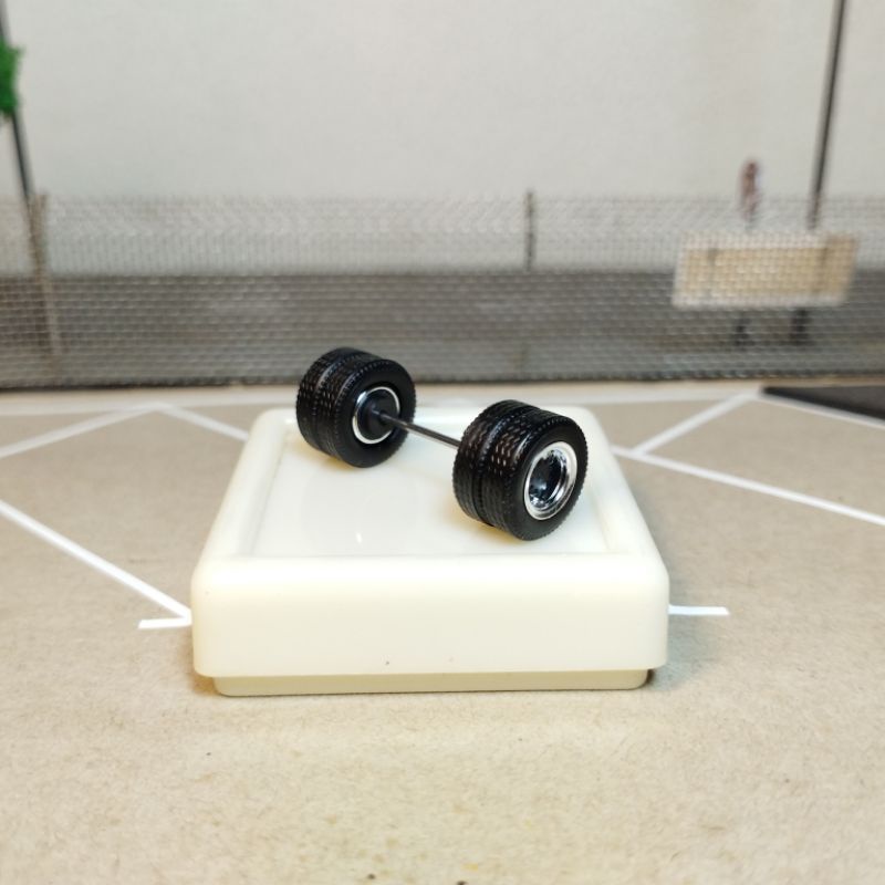 Mô hình 1:87 Herpa rear wheel truck