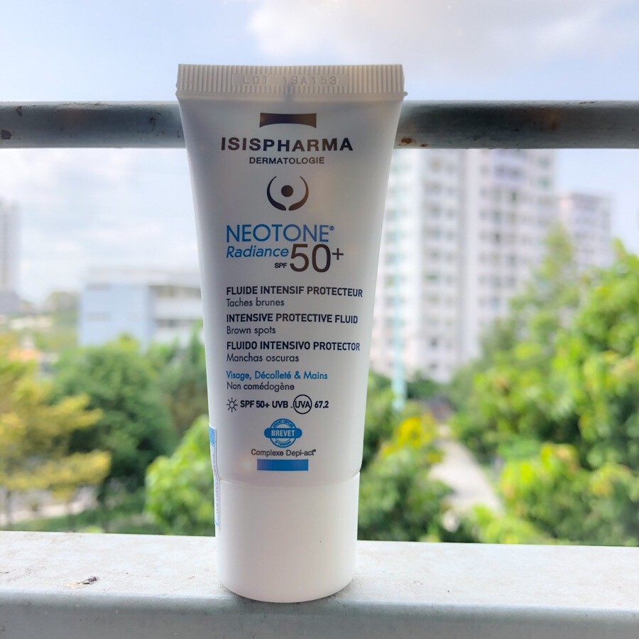 Isis Pharma Kem dưỡng trắng sáng da ban ngày Neotone Radiance SPF50+ 30ml