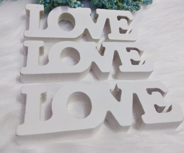 Chữ LOVE gỗ nhỏ mini trang trí bàn Gallery
