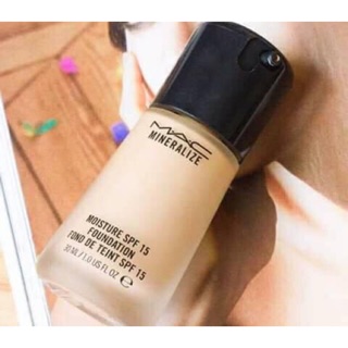 KEM NỀN Mac Mineralize Moisture SPF 15 Foundation sale