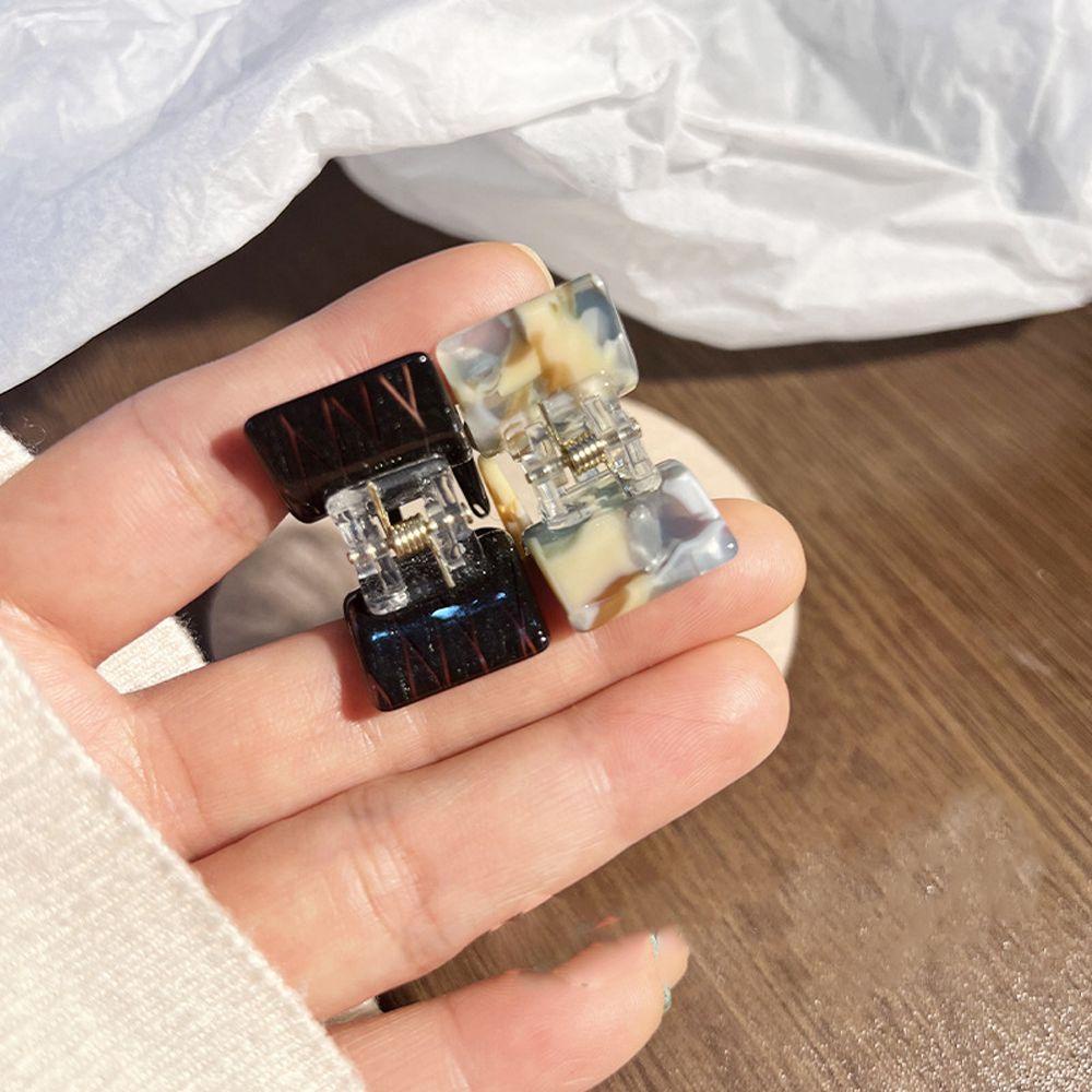 Kẹp Tóc Hình Cá Mập Dễ Thương Cho Nữ