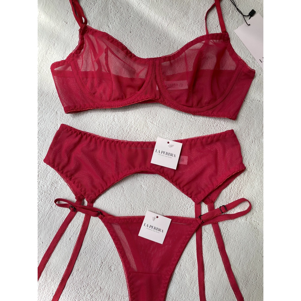 Layla | Bộ Đồ Lót Ren Lưới Xuyên Thấu Có Gọng Không Mút Màu Đỏ La Perbra - Layla